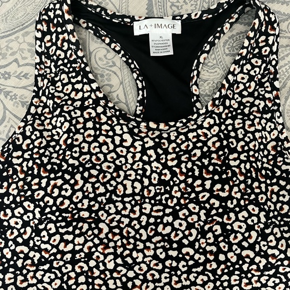 Leopard print sports bra/top - Picture 2 of 2